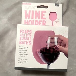 ☀️NEW☀️Sipski Pink Wine Holder